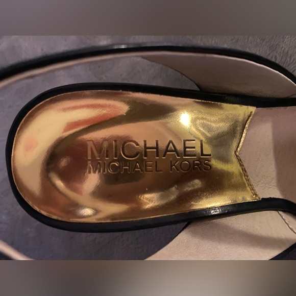 MK Black and White Stripe Heel size 5.5 - Picture 4 of 7